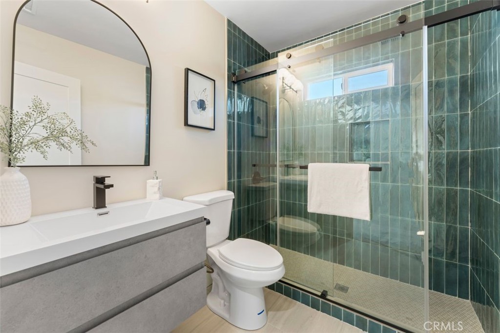 336 N Shadydale Avenue