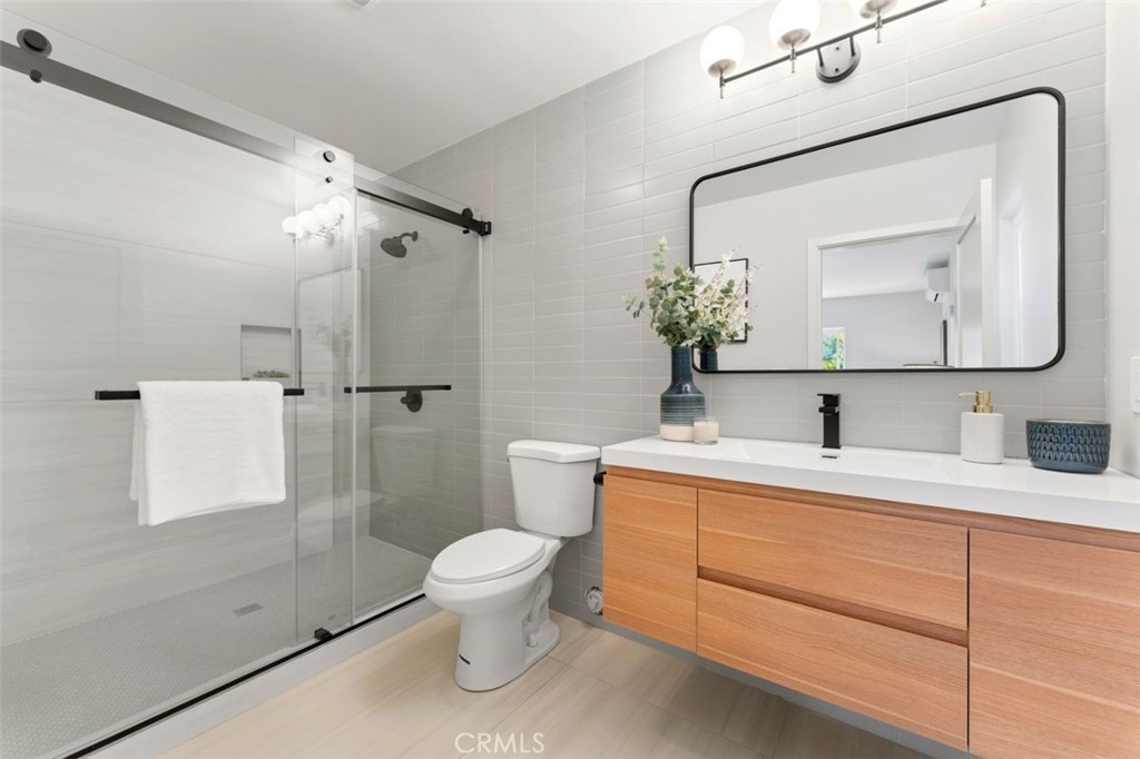 336 N Shadydale Avenue