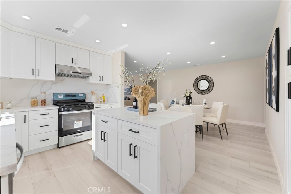 336 N Shadydale Avenue