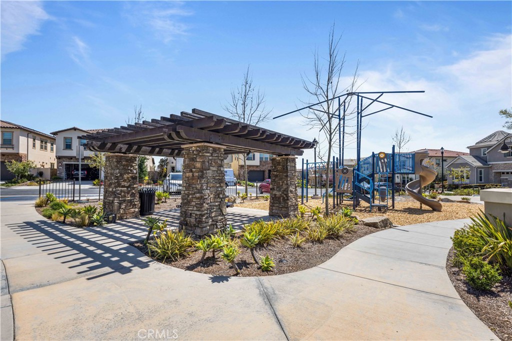 5477 Heritage Oak dr