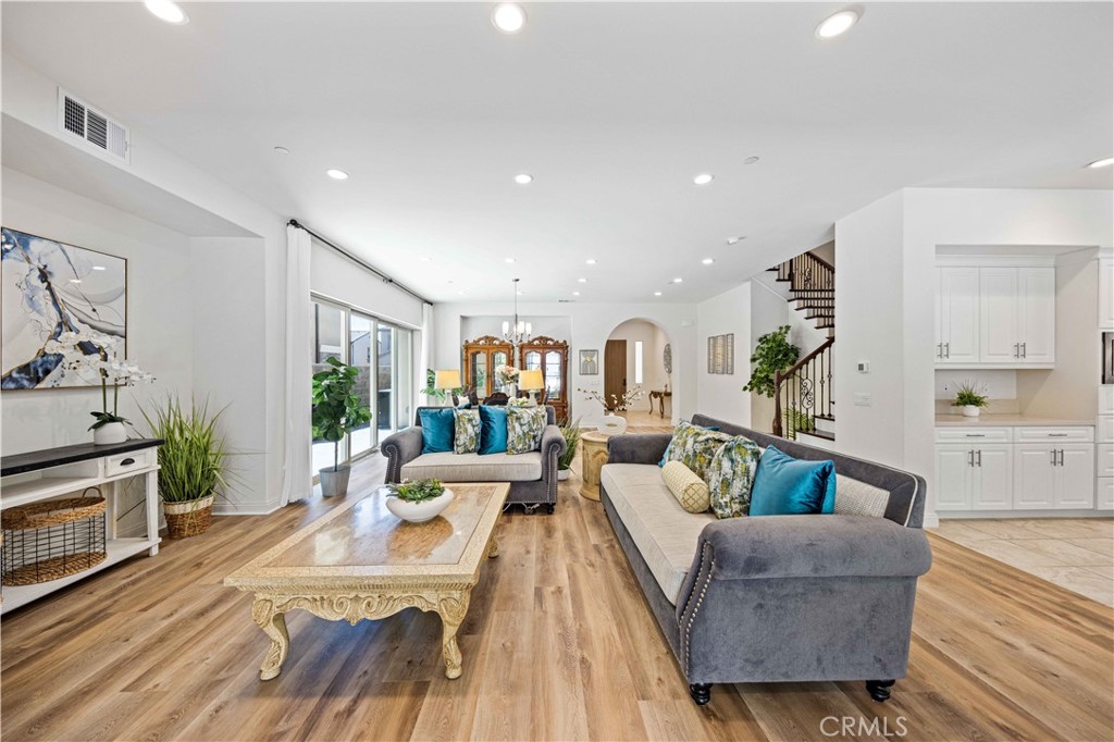 5477 Heritage Oak dr