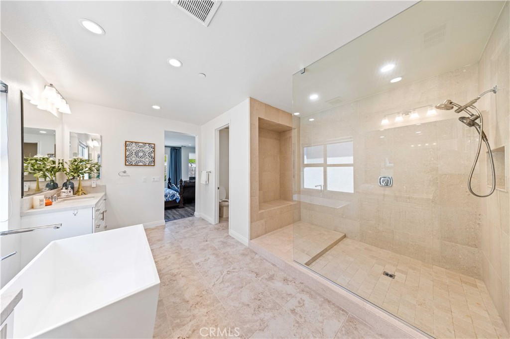 5477 Heritage Oak dr