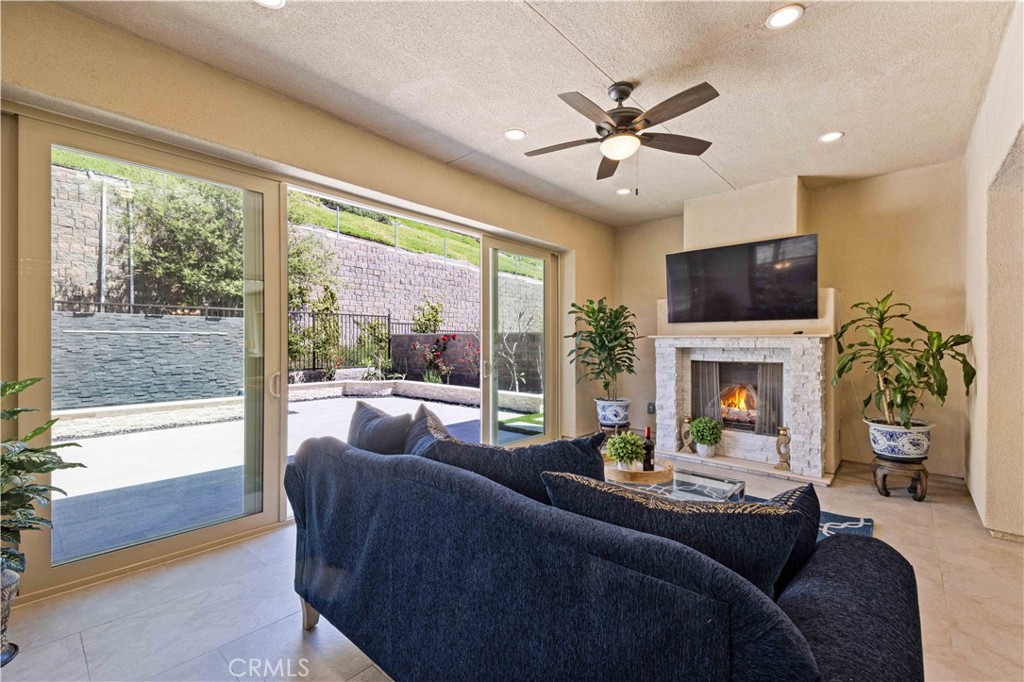 5477 Heritage Oak dr