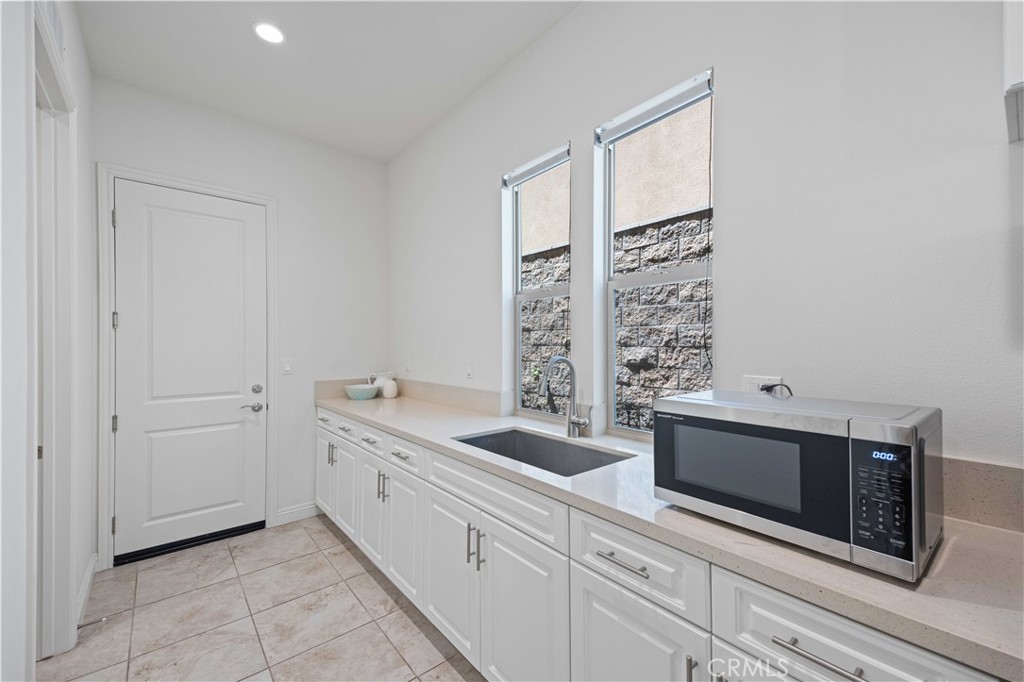 5477 Heritage Oak dr