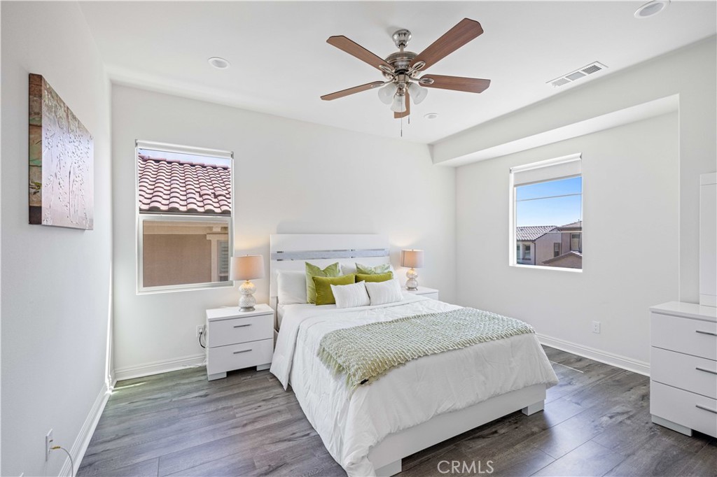 5477 Heritage Oak dr