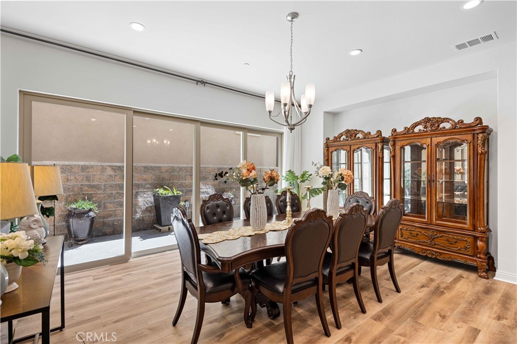 5477 Heritage Oak dr