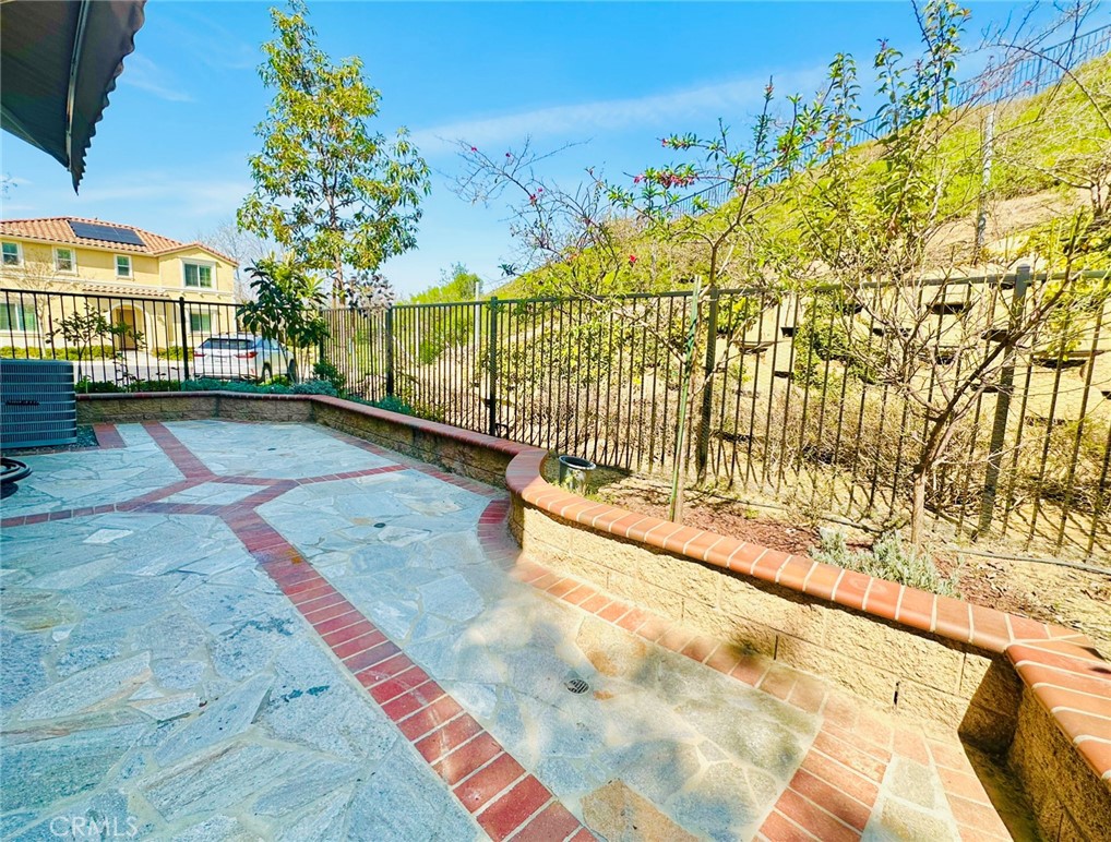 21122 Blossom Way