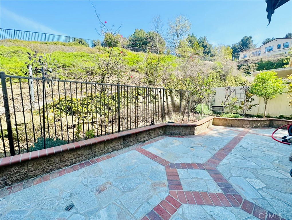 21122 Blossom Way