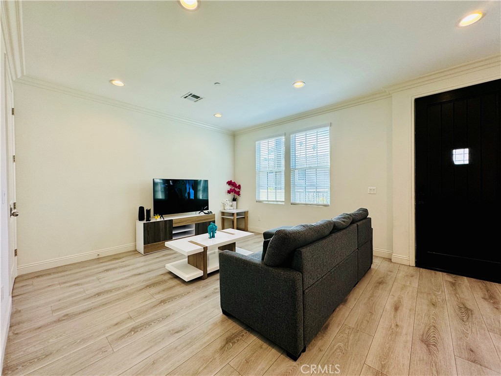 118 N allen Avenue 5