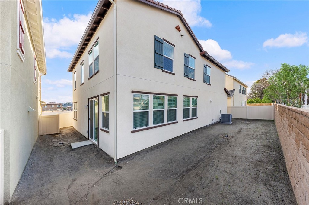 2102 Rio Grande