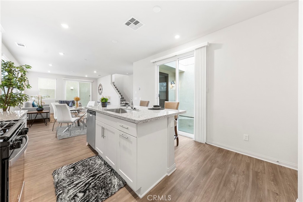 2102 Rio Grande