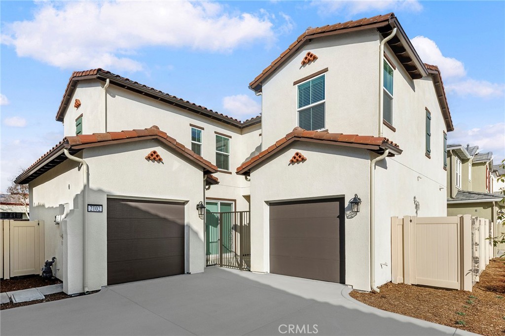 2102 Rio Grande