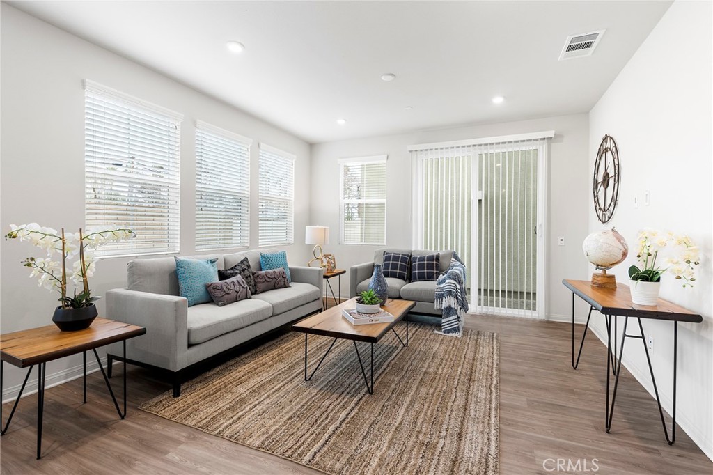 2102 Rio Grande