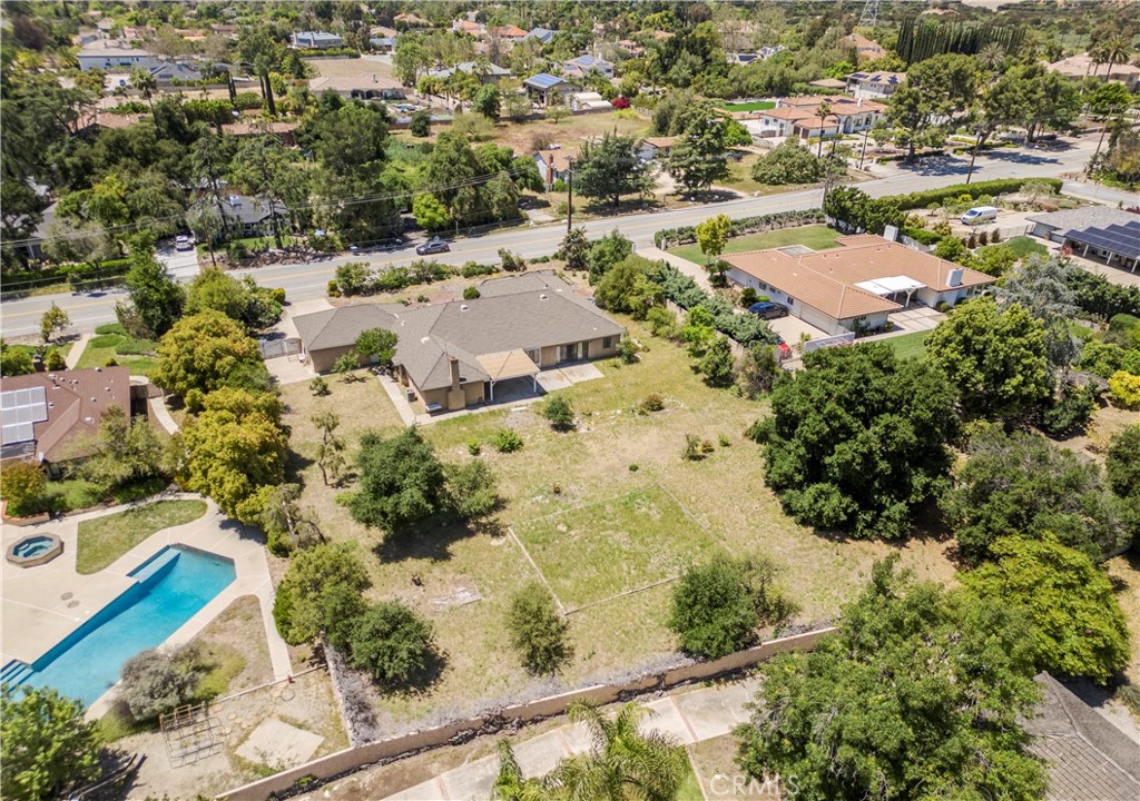 3518 North Mills Avenue