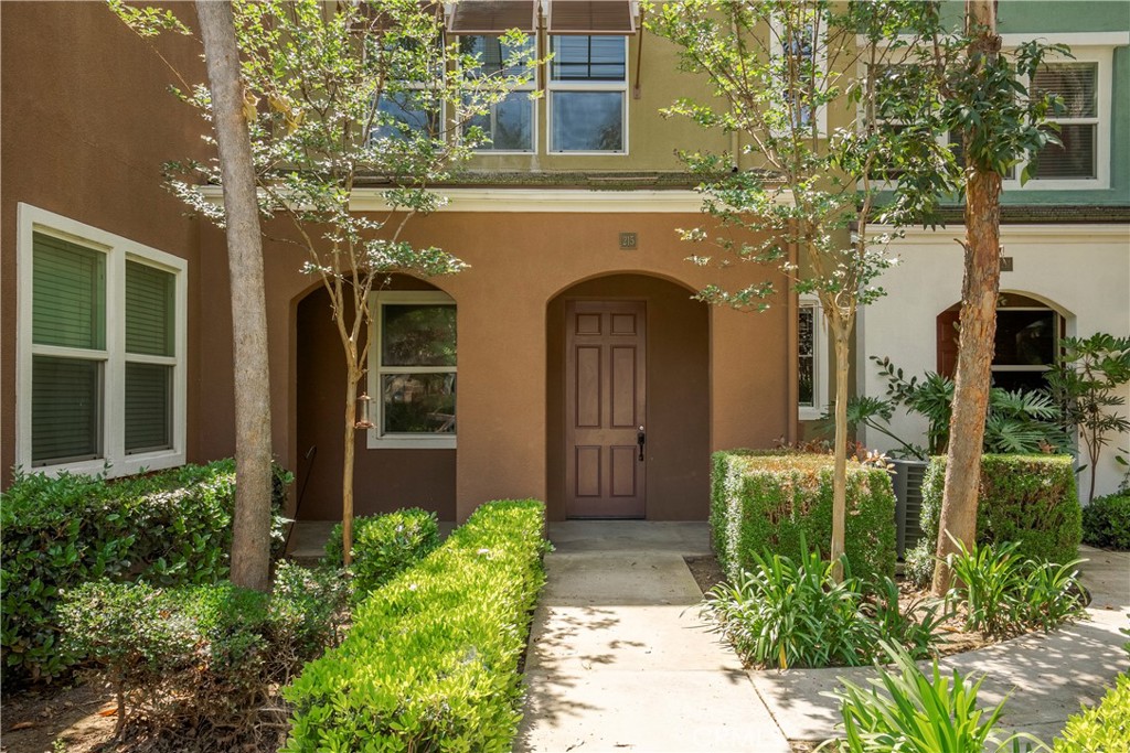 215 West Zinfandel Drive