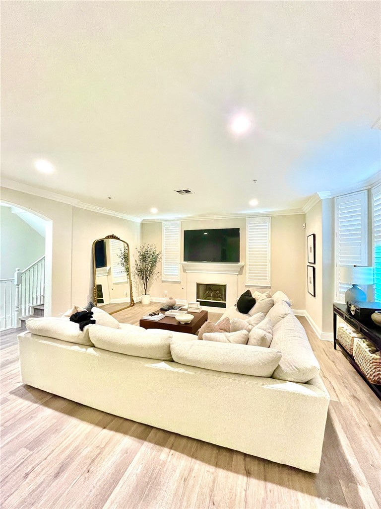 917 N Stoneman Avenue B