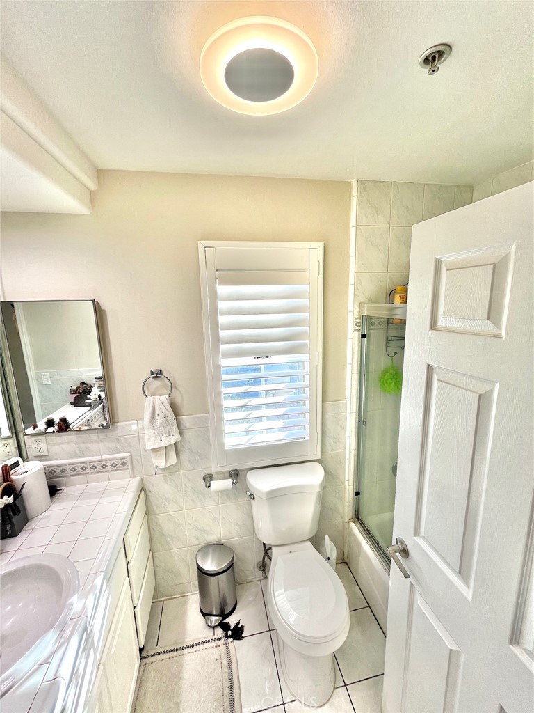 917 N Stoneman Avenue B