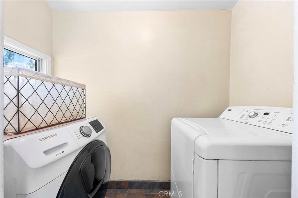 17049 Northam Street