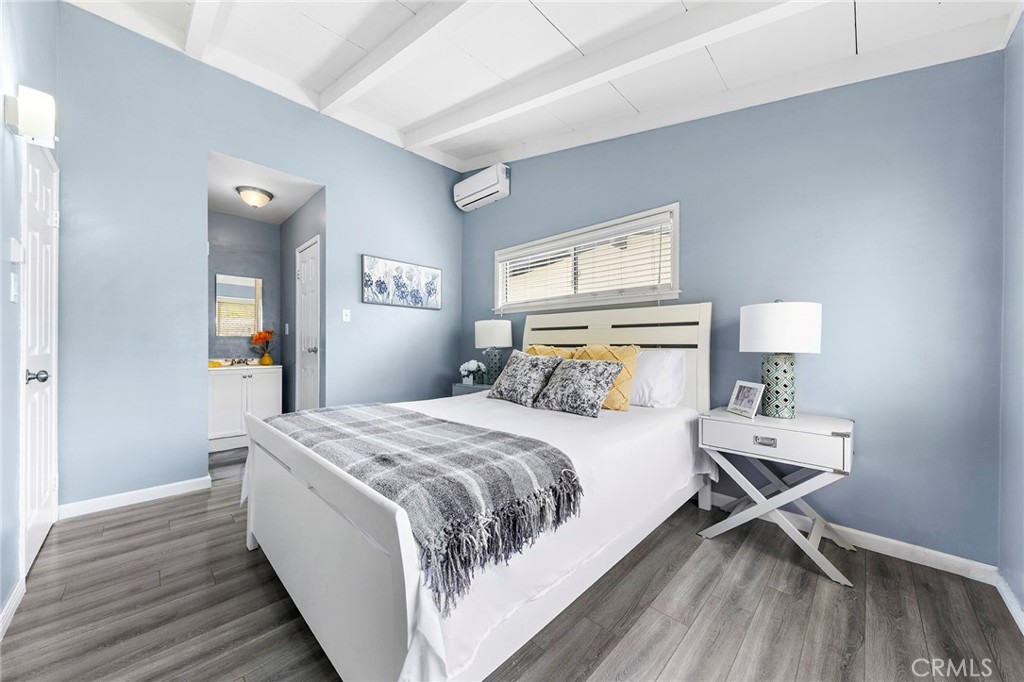 17049 Northam Street