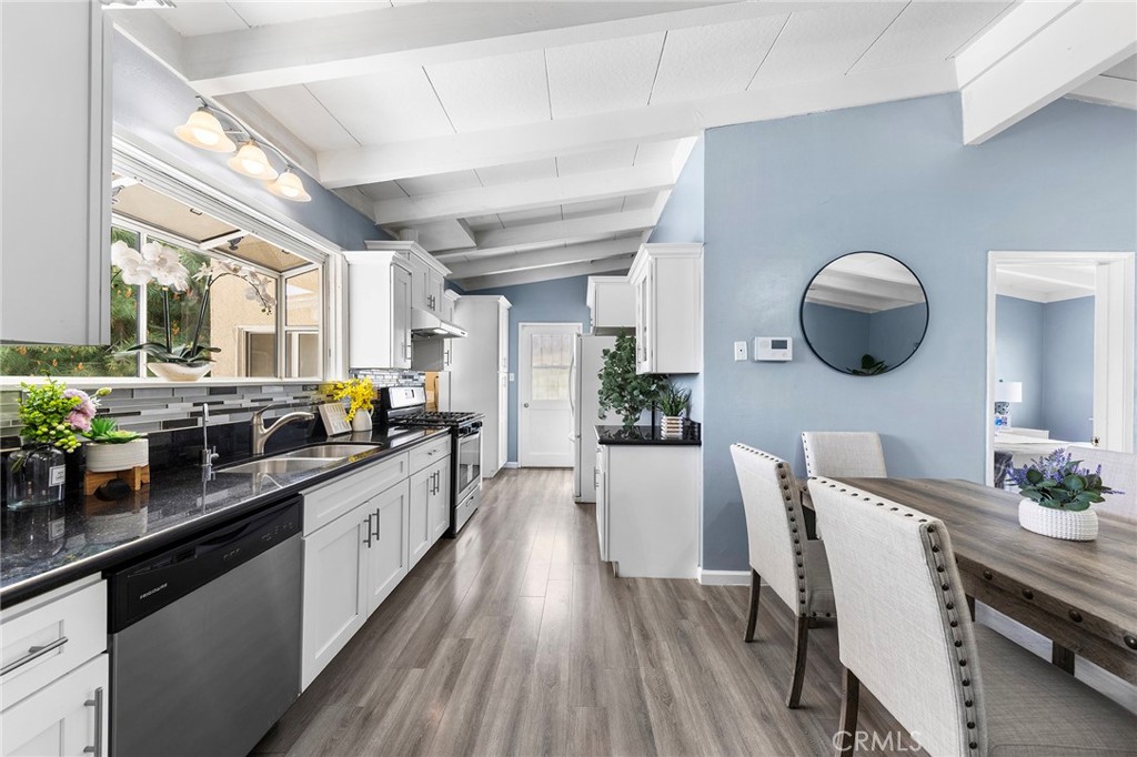 17049 Northam Street