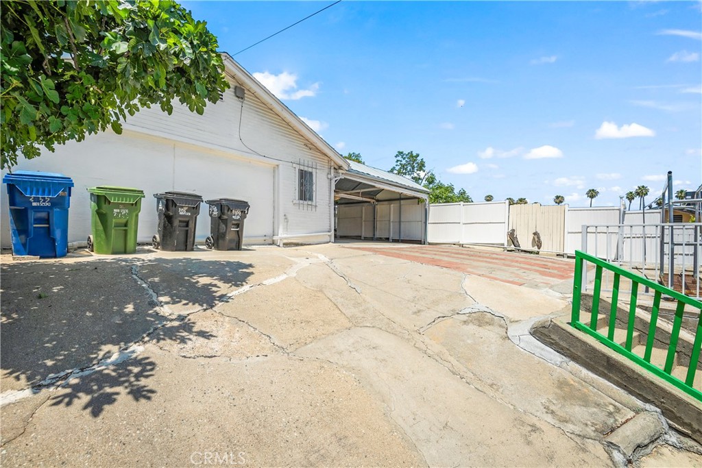 3155 Budau Avenue