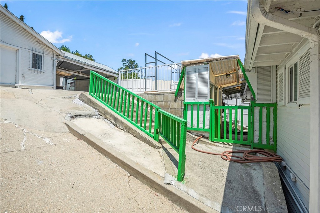 3155 Budau Avenue