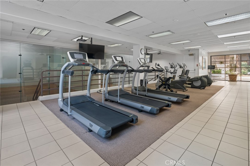 600 W 9th Street 209