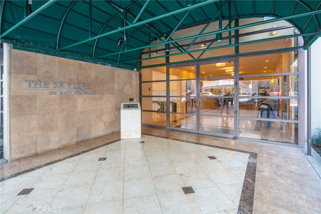 600 W 9th Street 209