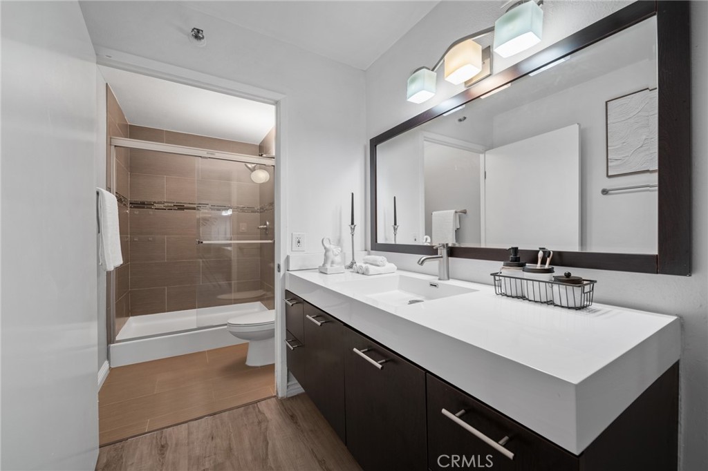 600 W 9th Street 209