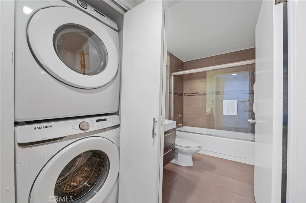 600 W 9th Street 209