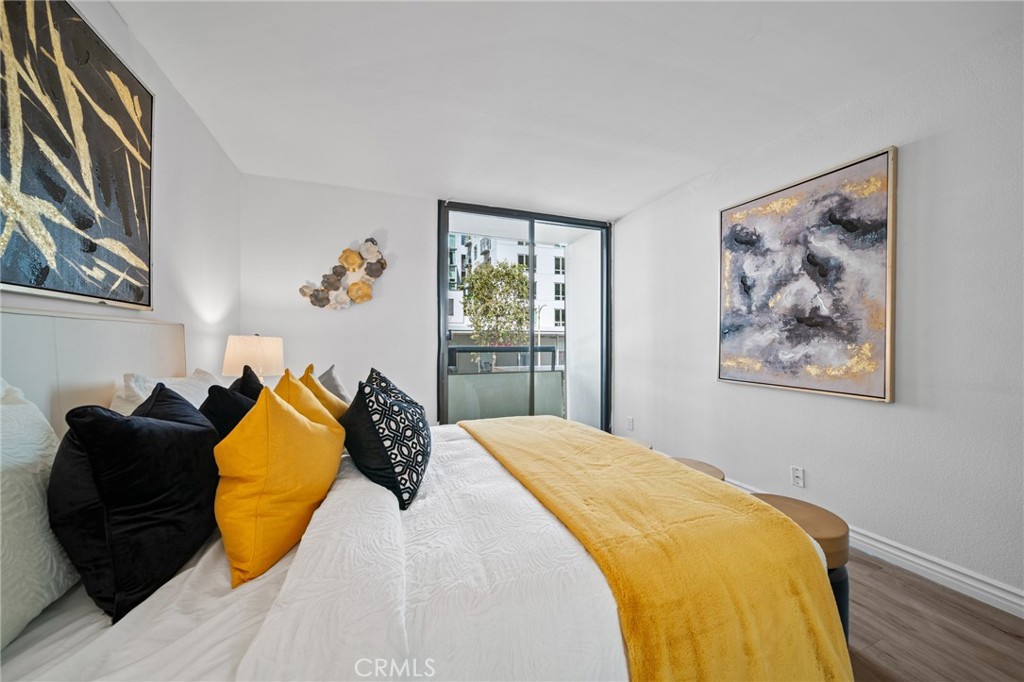 600 W 9th Street 209