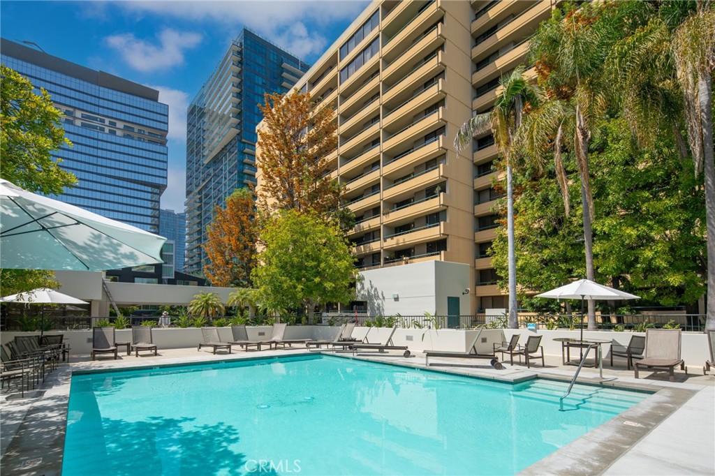 600 W 9th Street 209