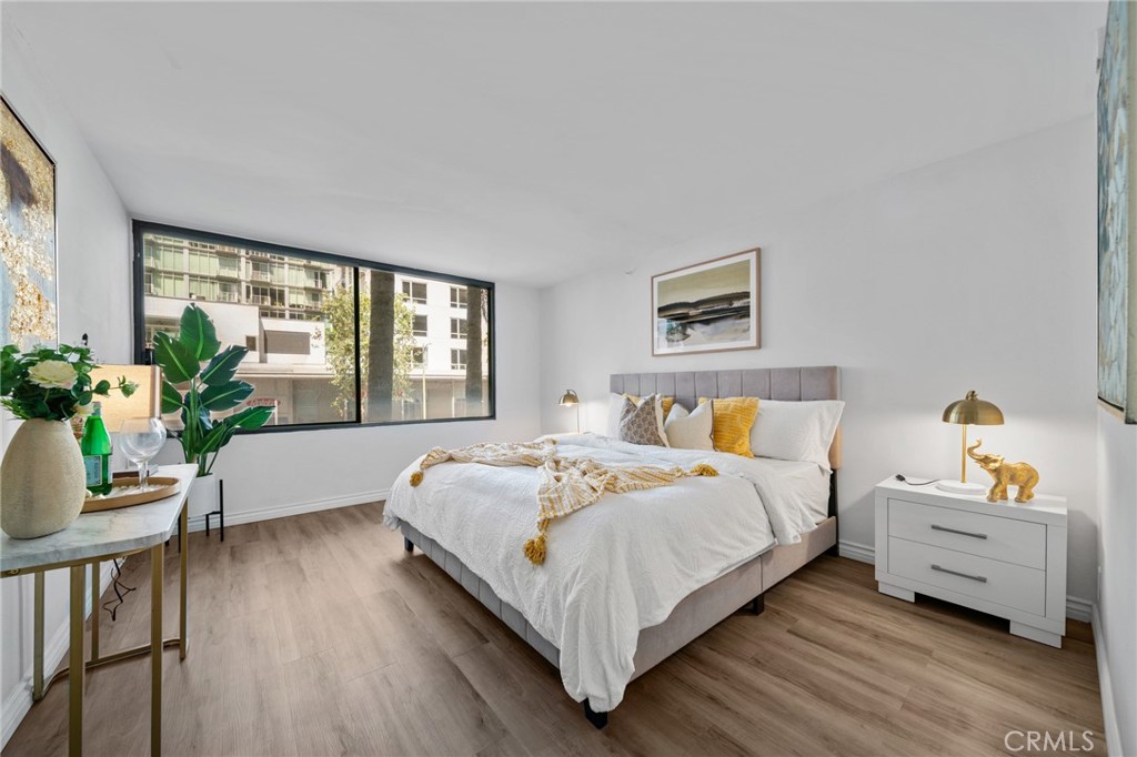 600 W 9th Street 209