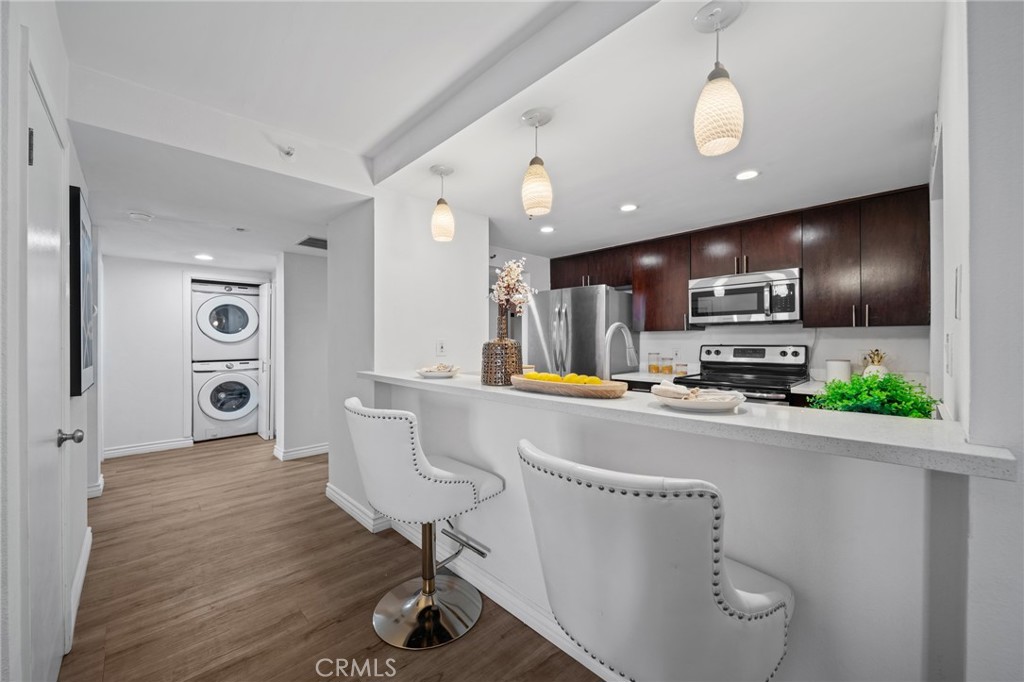 600 W 9th Street 209