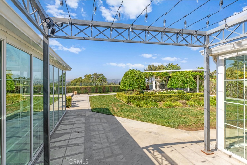 18493 Buttonwood Lane