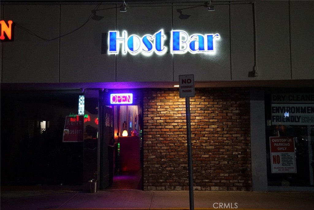 1037 S Baldwin Avenue