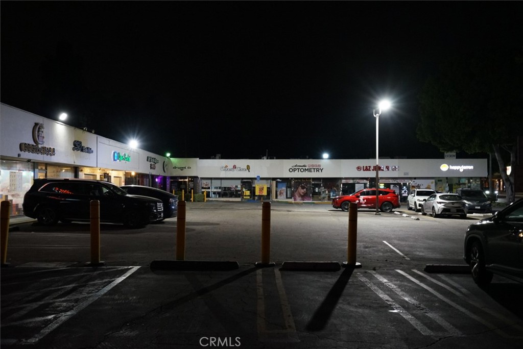 1037 S Baldwin Avenue