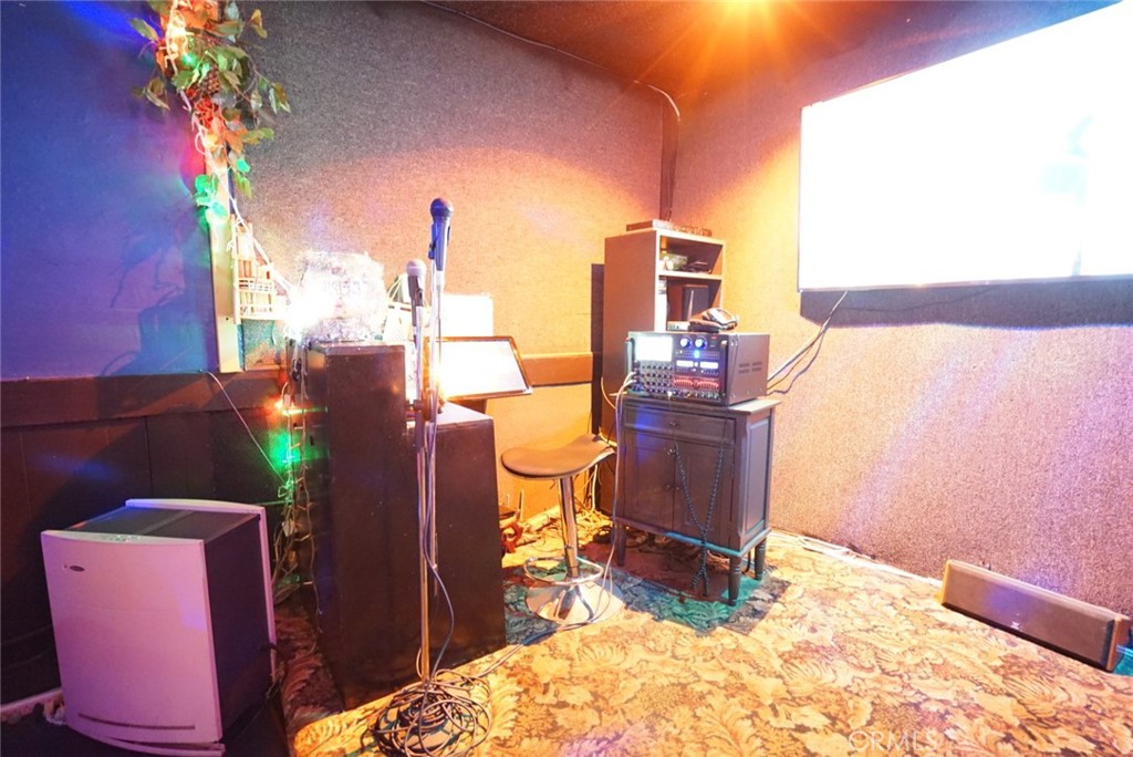 1037 S Baldwin Avenue