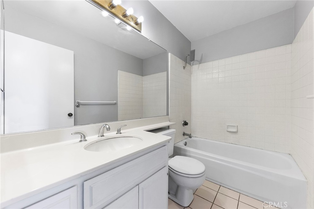 1119 Loxley Place