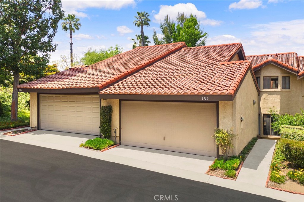 1119 Loxley Place