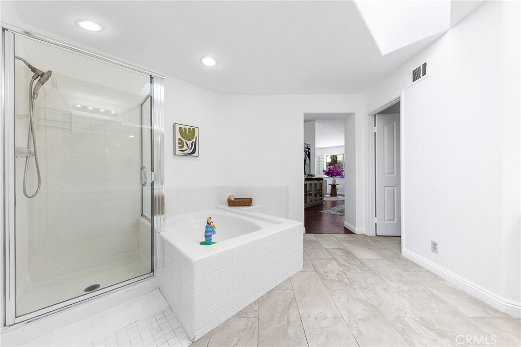 2640 La Salle Pointe