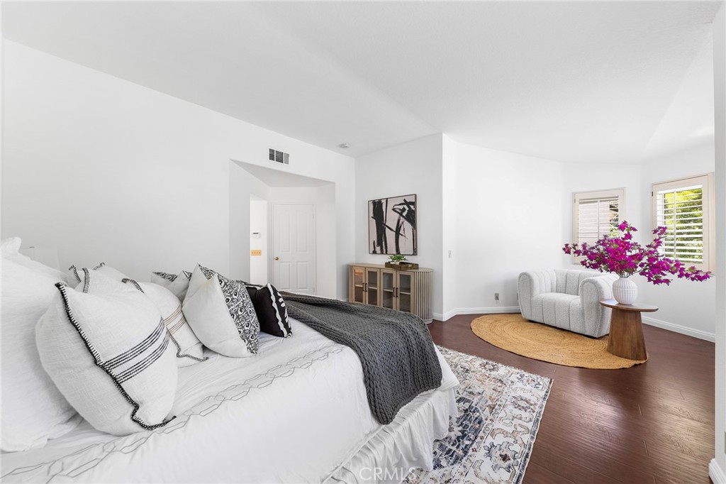 2640 La Salle Pointe