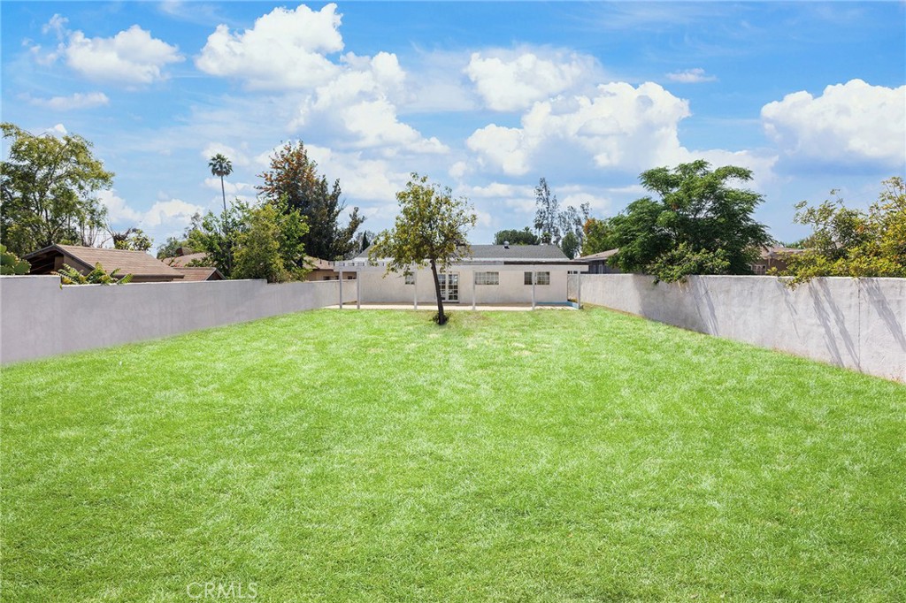 8277 Cherimoya Avenue