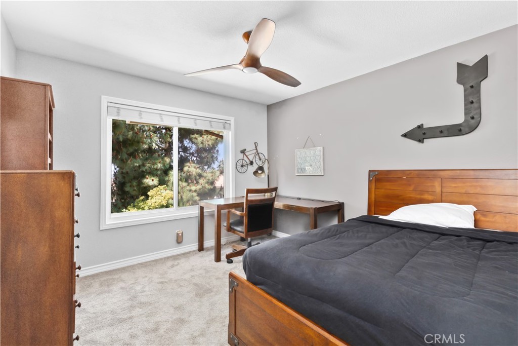 1506 S Fairway Knolls Road