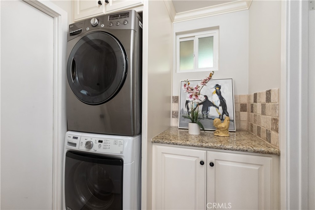 1506 S Fairway Knolls Road