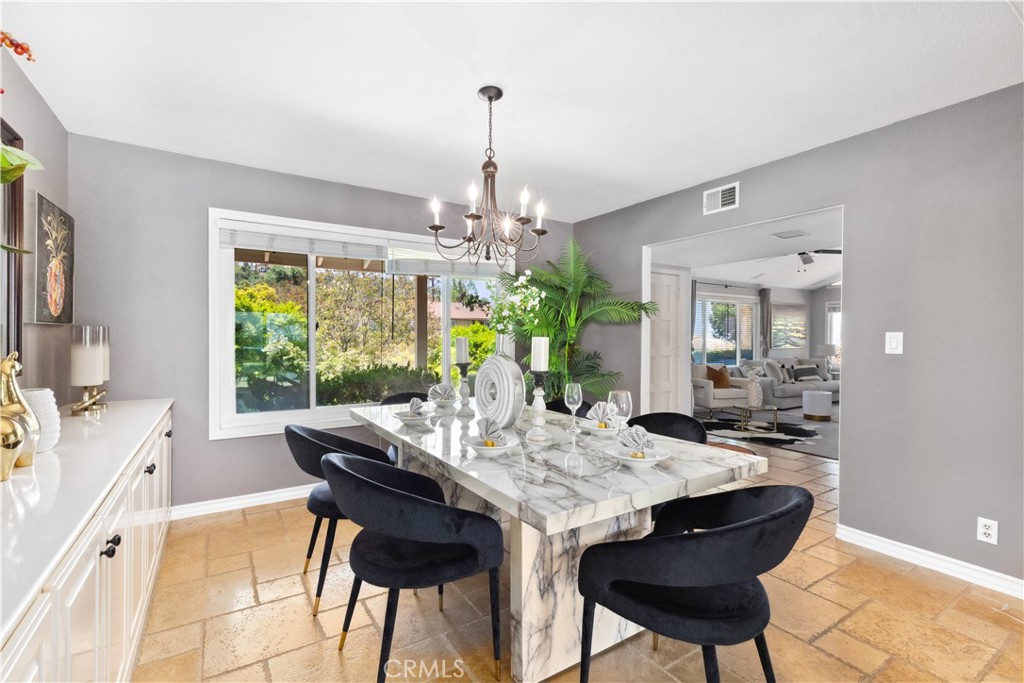 1506 S Fairway Knolls Road