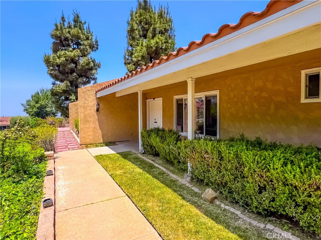 1506 S Fairway Knolls Road