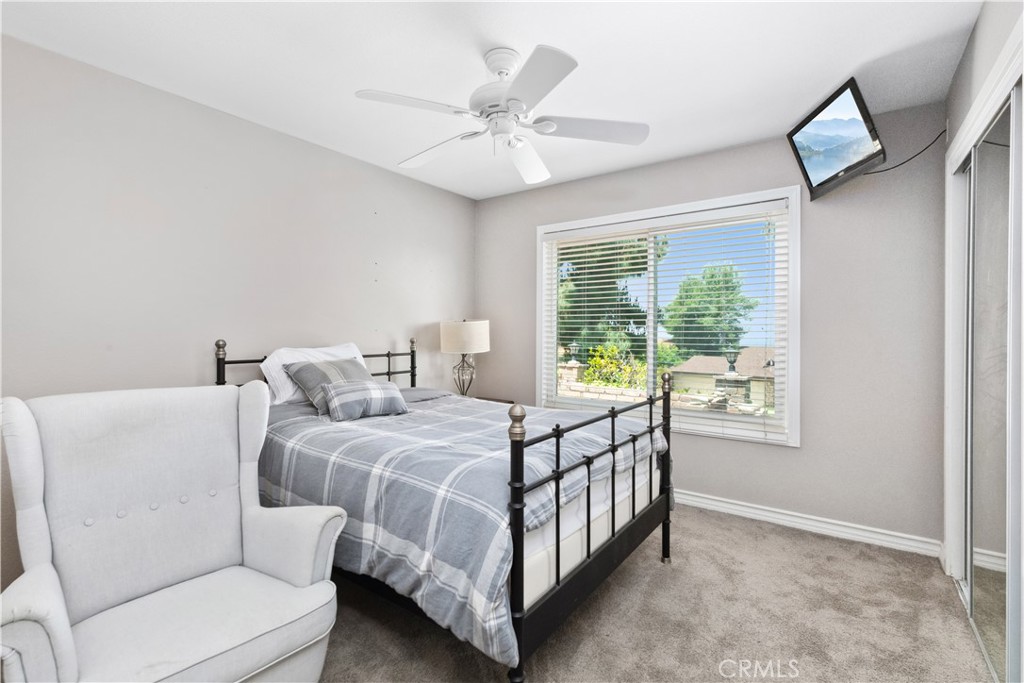 1506 S Fairway Knolls Road