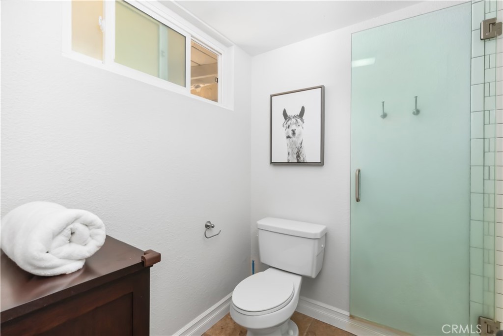 1506 S Fairway Knolls Road