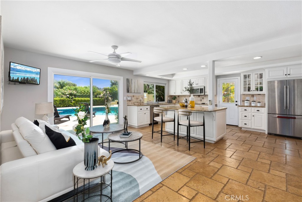 1506 S Fairway Knolls Road